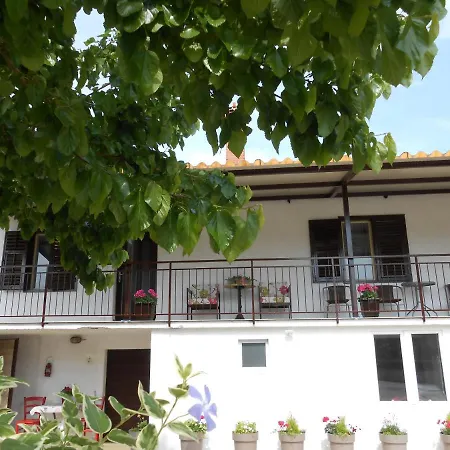 The Golden Well Apartmán *