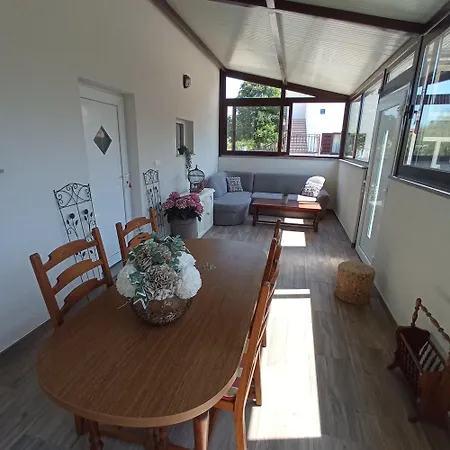 아파트 The Golden Well *