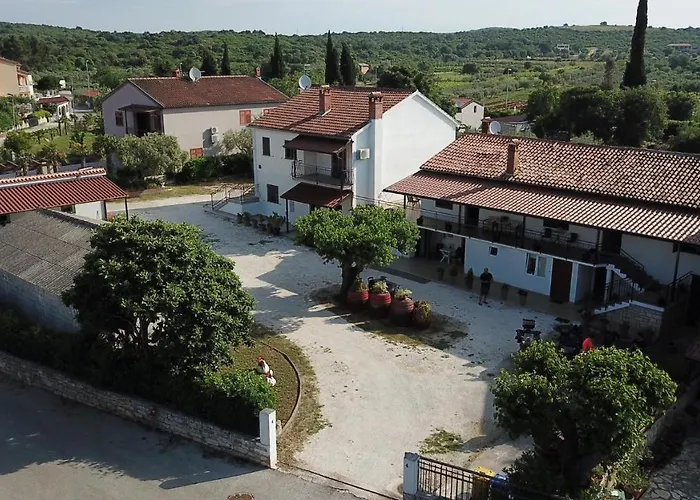 아파트 The Golden Well 로비니