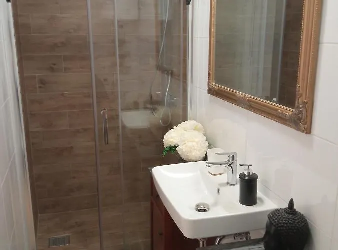 The Golden Well 아파트