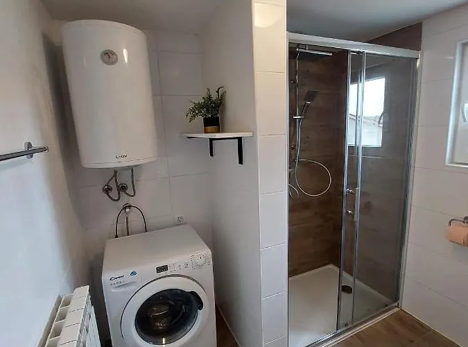 아파트 The Golden Well