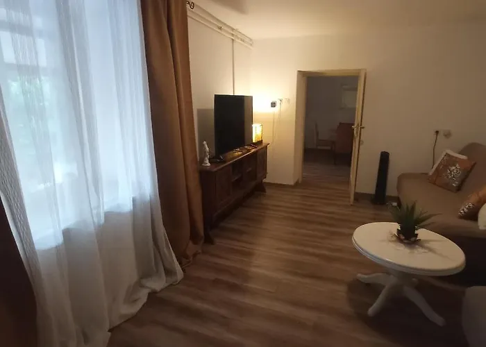 아파트 The Golden Well *