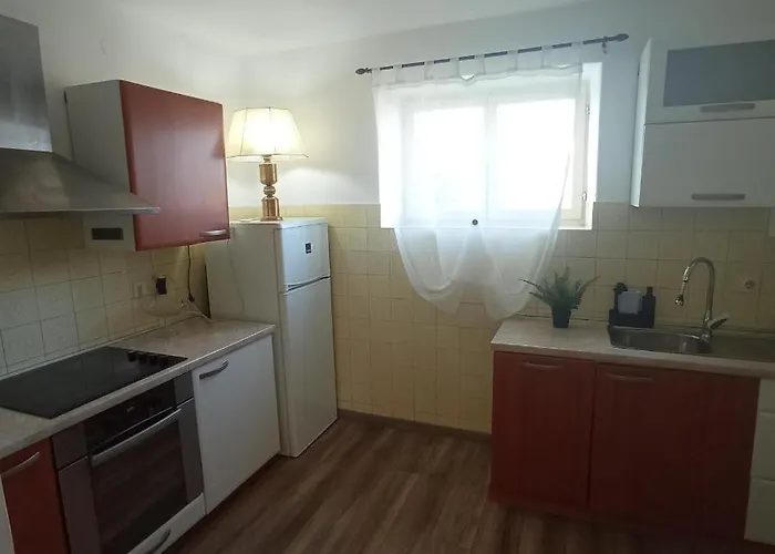 The Golden Well 아파트