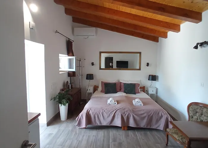 아파트 The Golden Well *