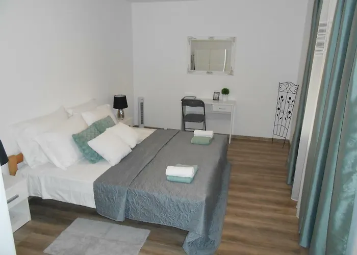 아파트 The Golden Well