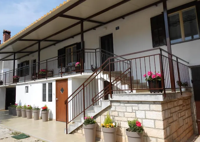 아파트 The Golden Well *